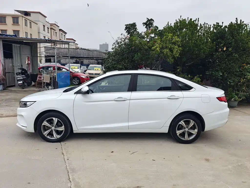 Geely Emgrand GL 1.8L DCT Elite Connected Type, фото 4
