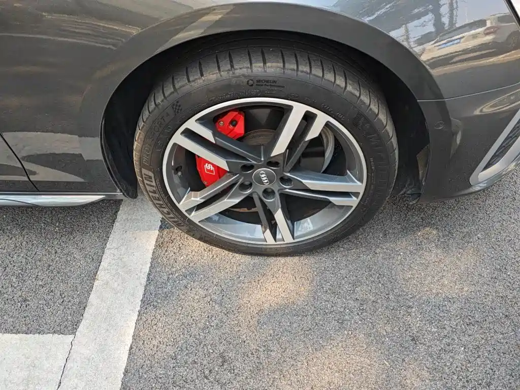 Audi A4L — миниатюра 10