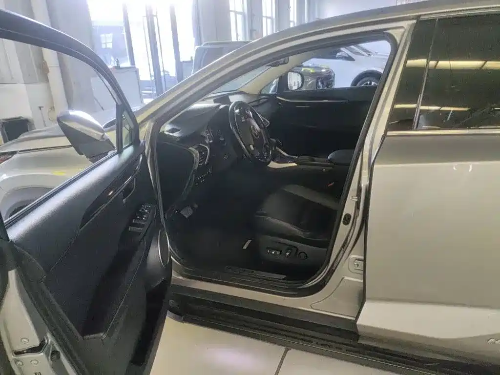 Lexus NX — миниатюра 4