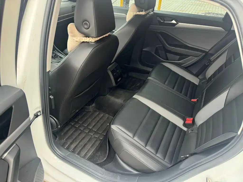 Volkswagen Sagitar — миниатюра 5