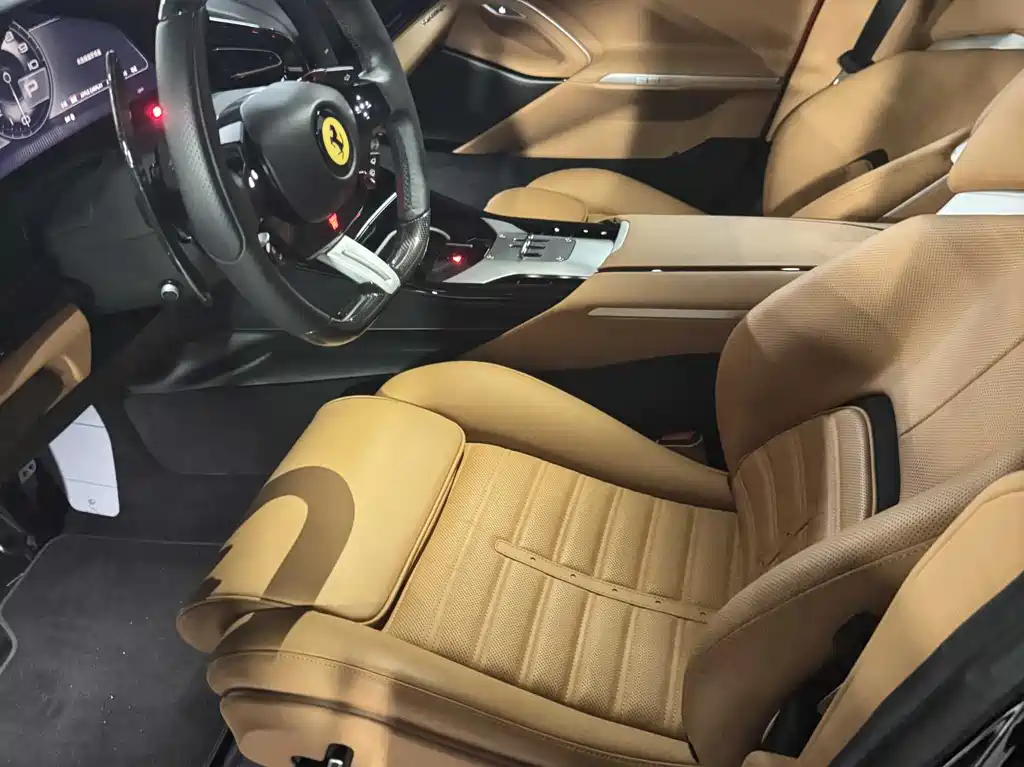 Ferrari Purosangue 2023 6.5L V12