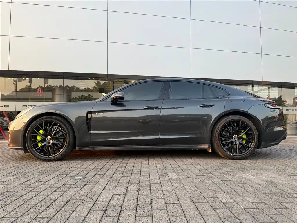 PORSCHE PANAMERA NEW ENERGY