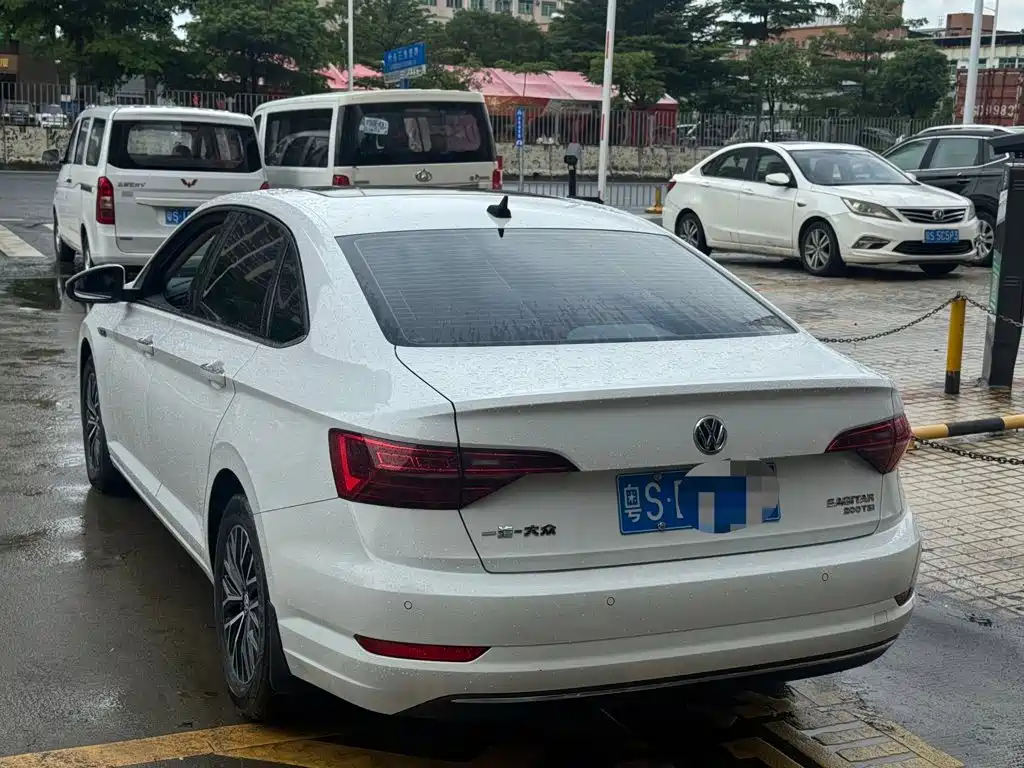 Volkswagen Sagitar — миниатюра 3