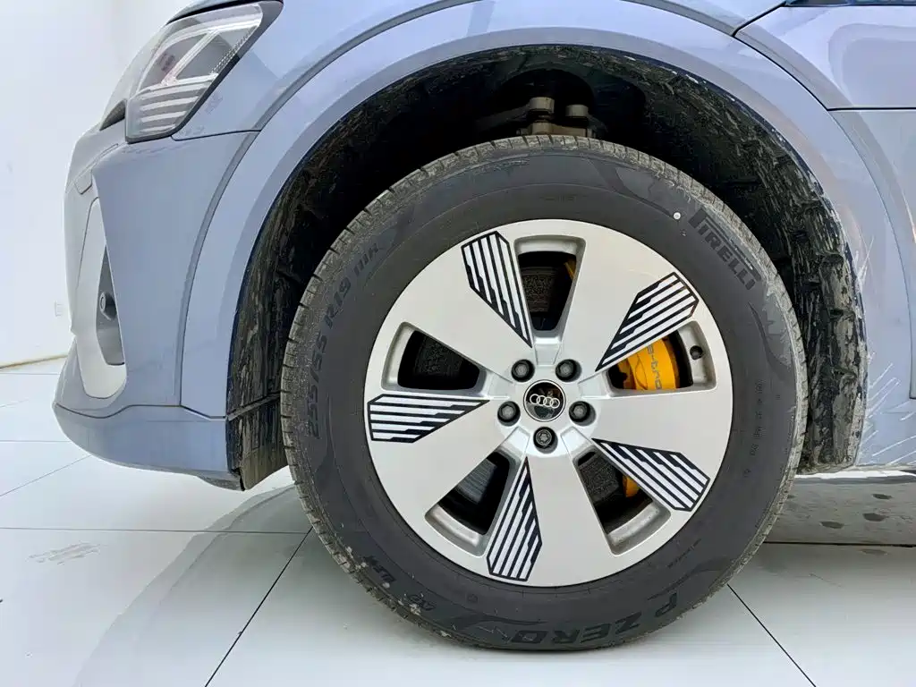 Audi e-tron — миниатюра 7