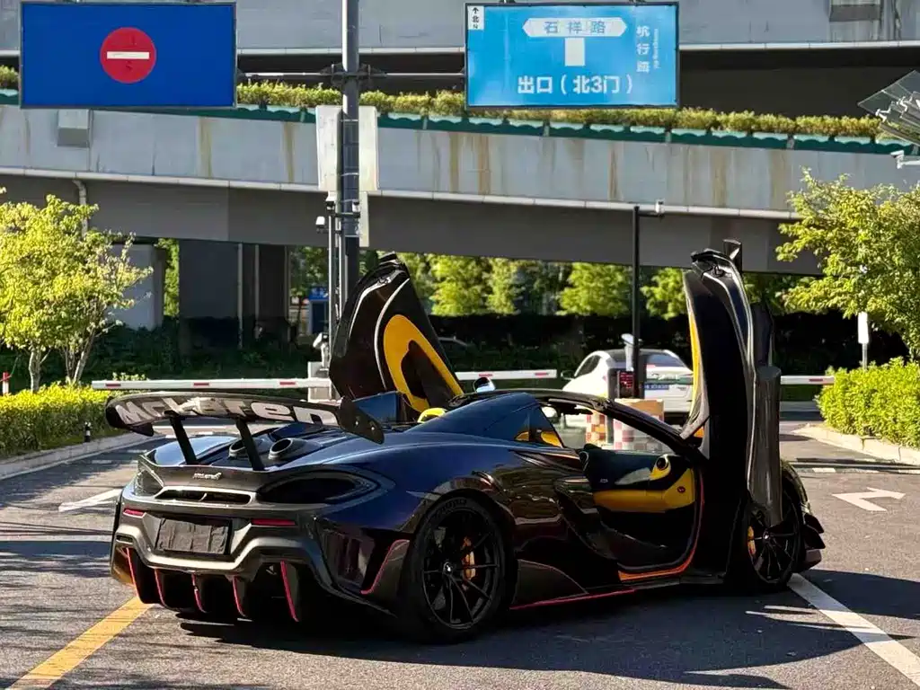 MCLAREN 600LT