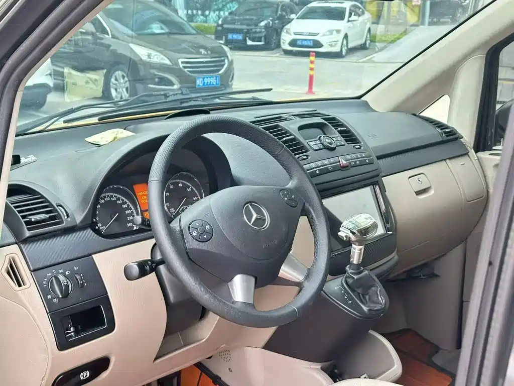 Mercedes-Benz Viano — миниатюра 5