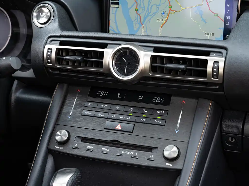 Lexus RC — миниатюра 16