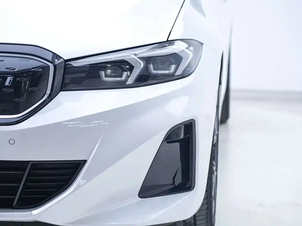 BMW i3 — миниатюра 10