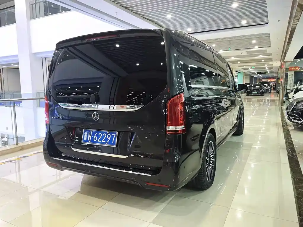 MERCEDES-BENZ V CLASS