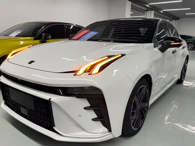2023 Lynk & Co 03