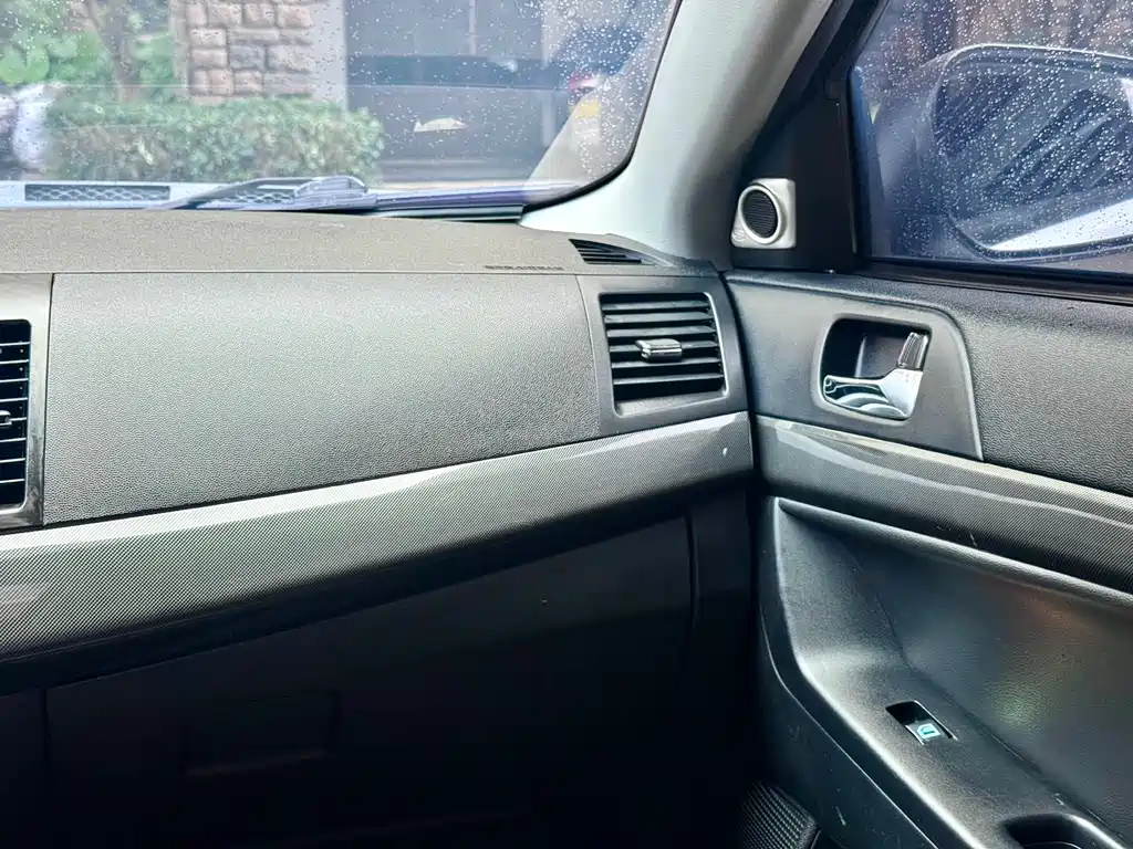Mitsubishi Lancer EX — миниатюра 4