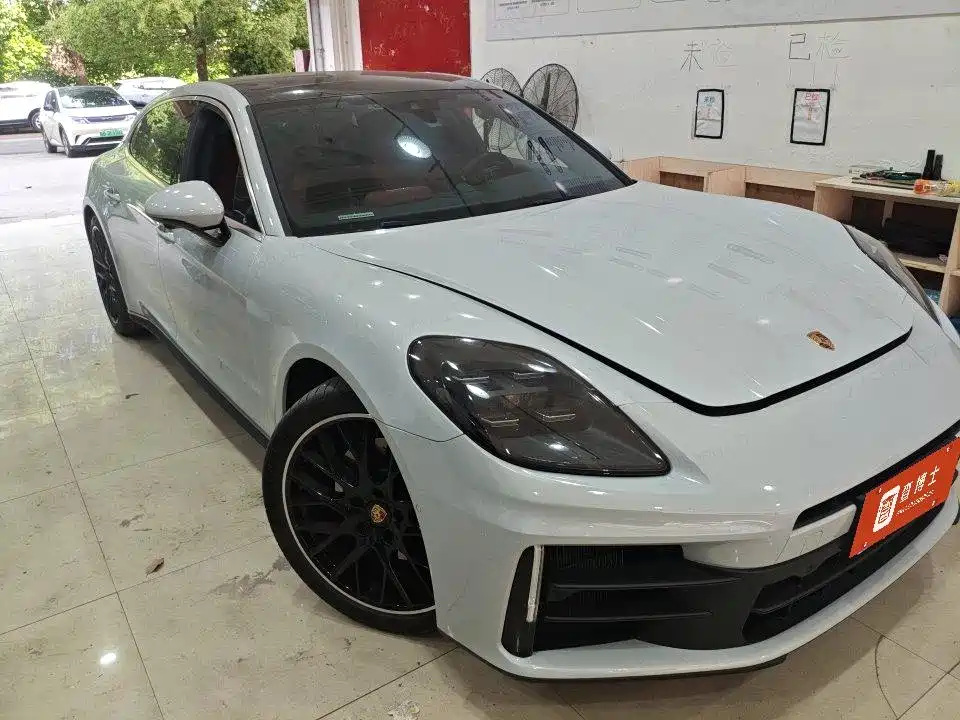 Porsche Panamera 2024