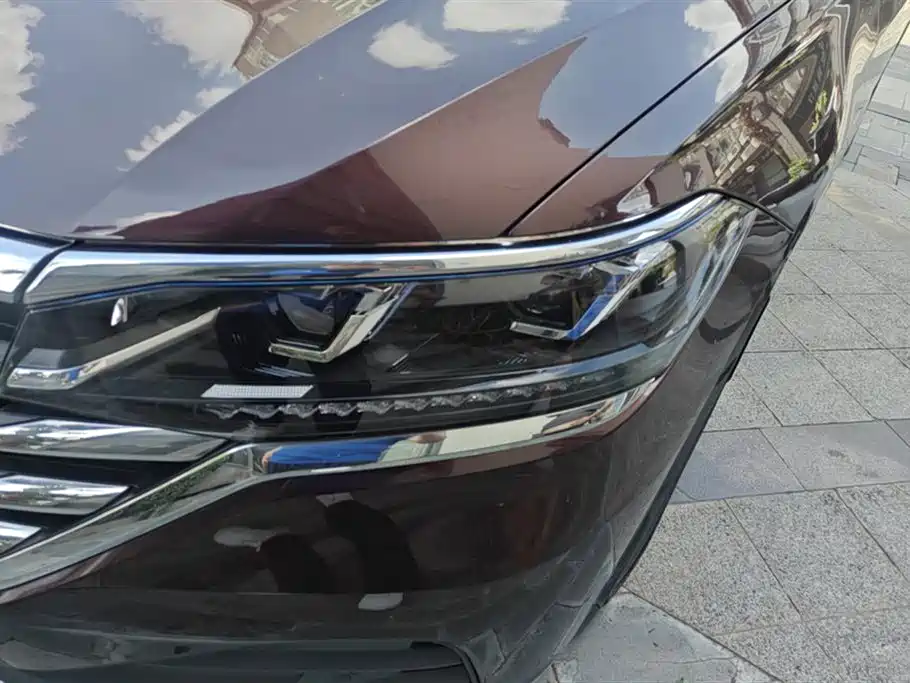 Volkswagen Viloran 2022 380TSI