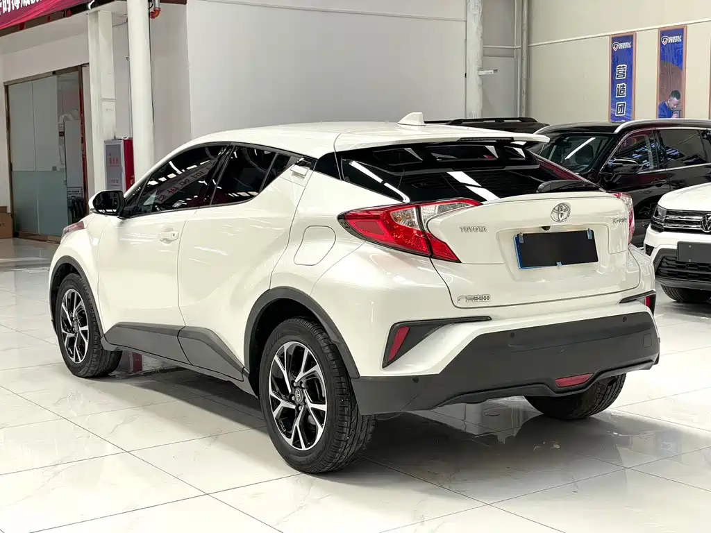 TOYOTA C HR