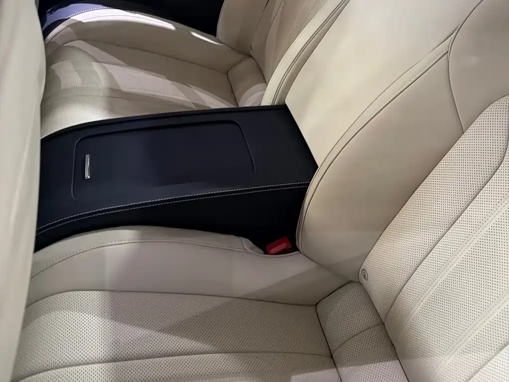 Bentley Continental PHEV — миниатюра 12