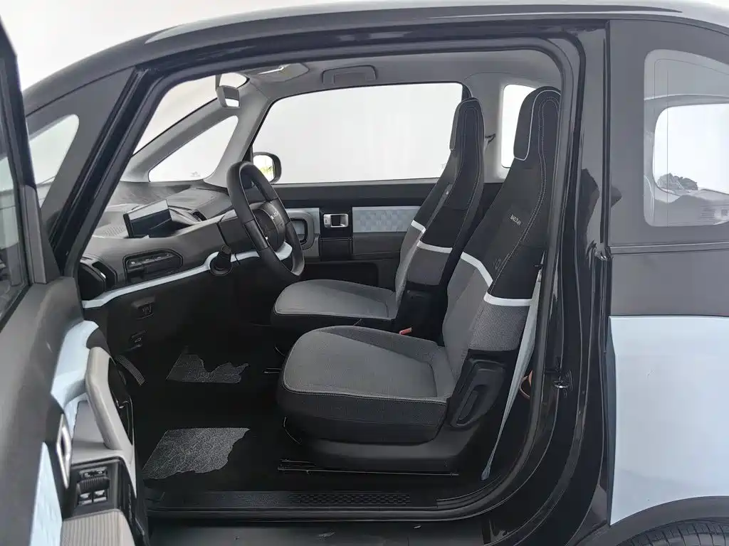Baojun E300 — миниатюра 10