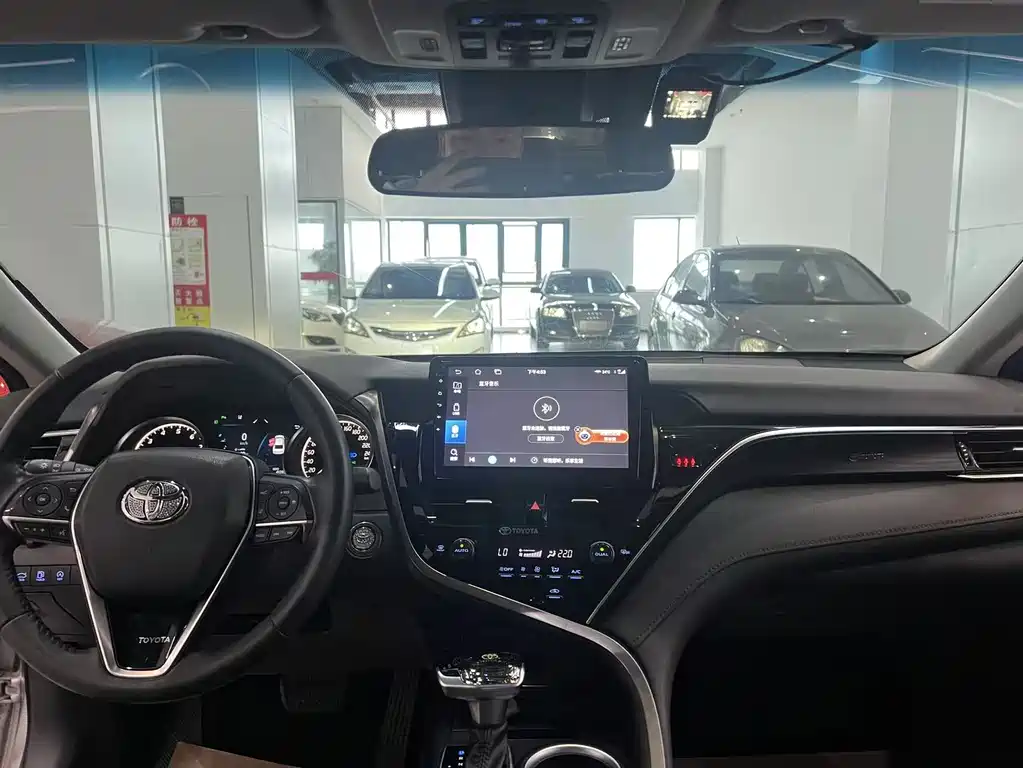 Toyota Camry 2021 2.0G Luxury