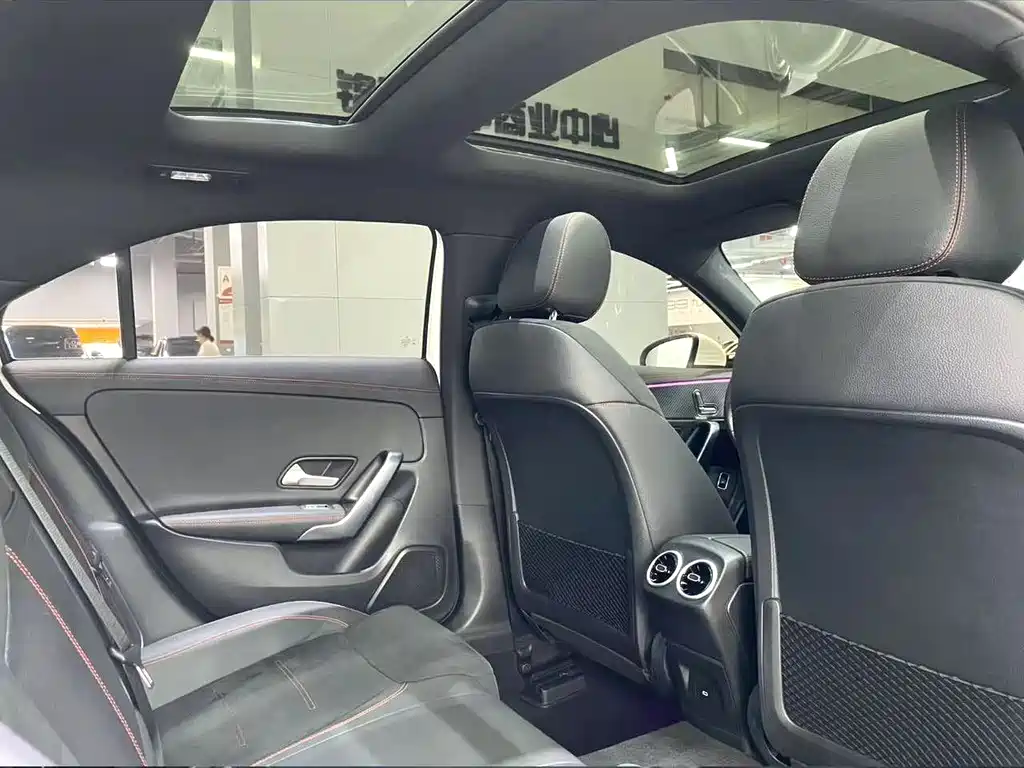 Mercedes-Benz A-Class A 2024 A 200 L Fashion