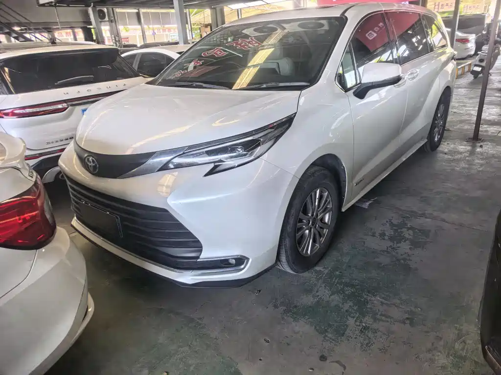 Toyota Sienna 2022