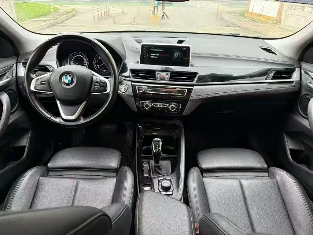 BMW X2 (Import) — миниатюра 4
