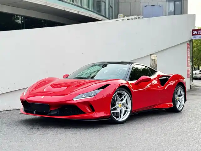 FERRARI  F8 2022