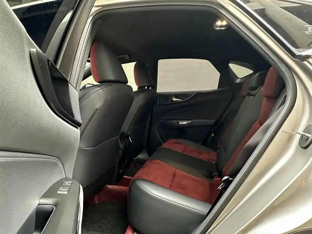 Lexus NX 2024 260