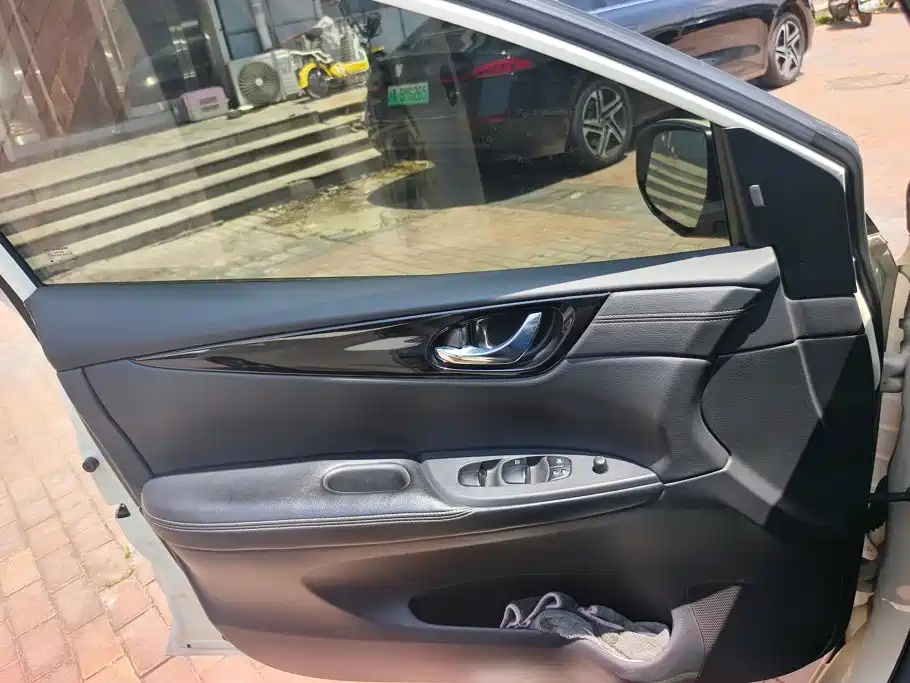 Nissan Tiida 2020 1.6L CVT