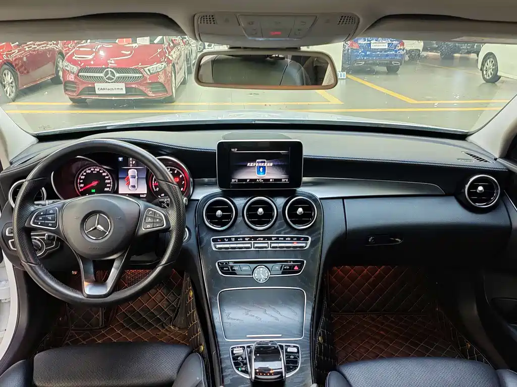 Mercedes-Benz C-Class — миниатюра 14