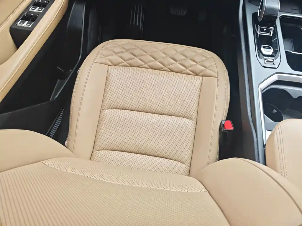 Geely Haoyue L — миниатюра 8