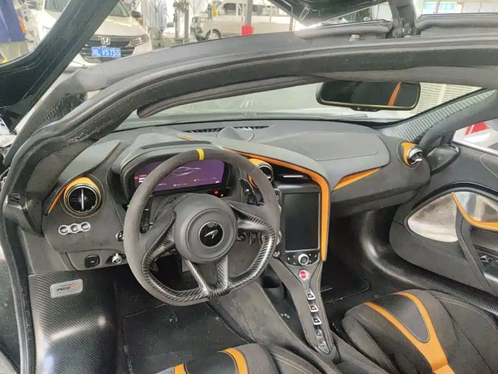 McLaren 720S — миниатюра 3