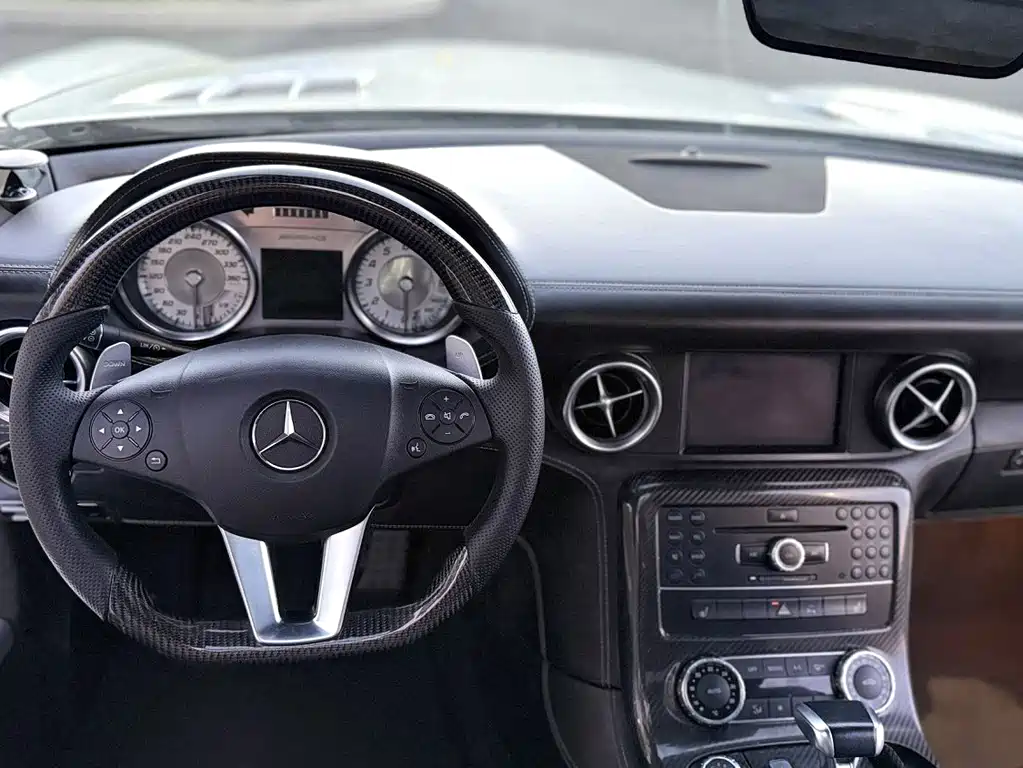 Mercedes-Benz SLS AMG — миниатюра 3