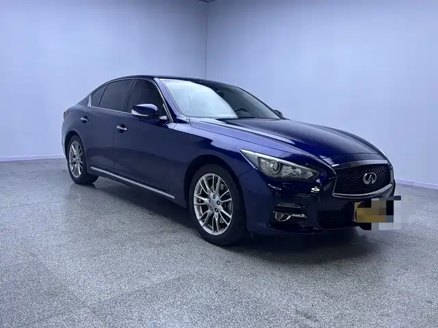 INFINITI Q50L