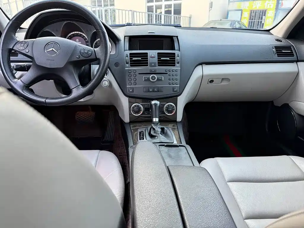 Mercedes-Benz C-Class C 2010 C 200K Fashion