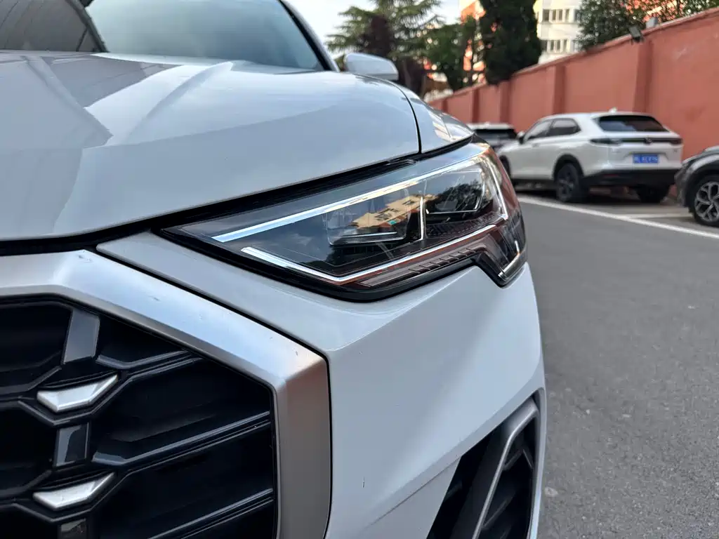 Audi Q3 2022 35 TFSI Fashion