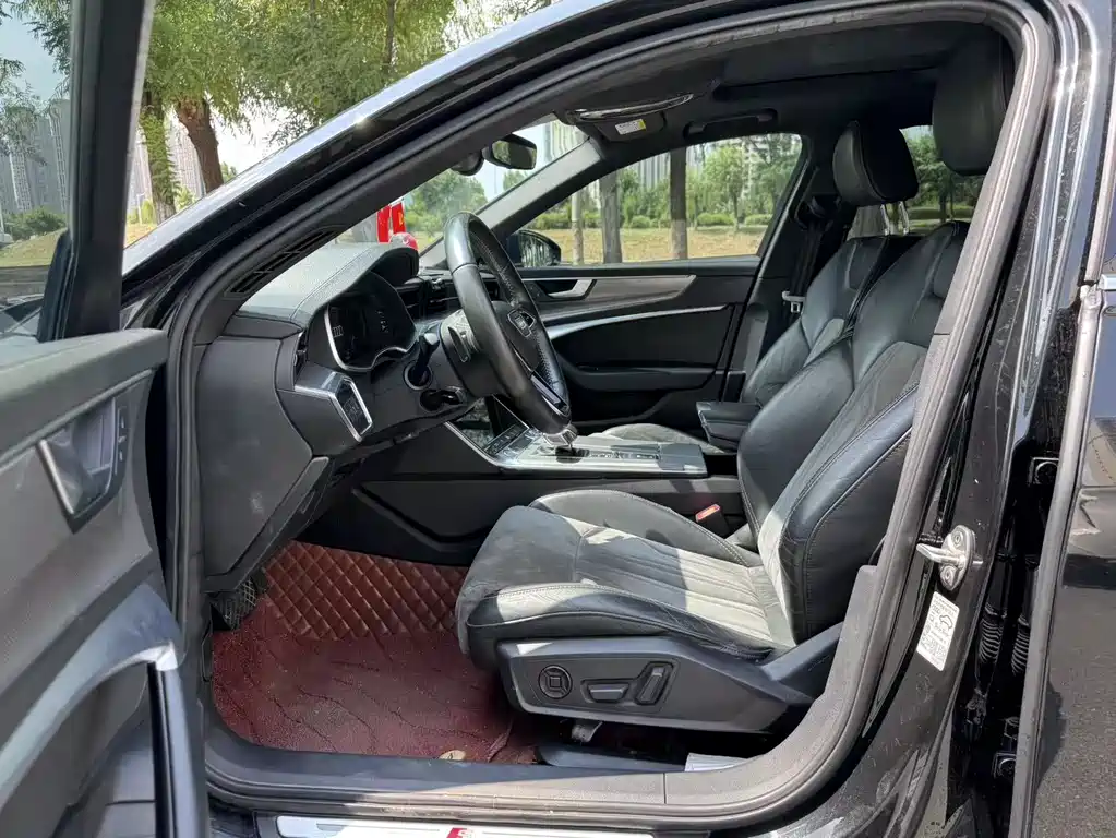 Audi A6L 2020 55 TFSI e quattro