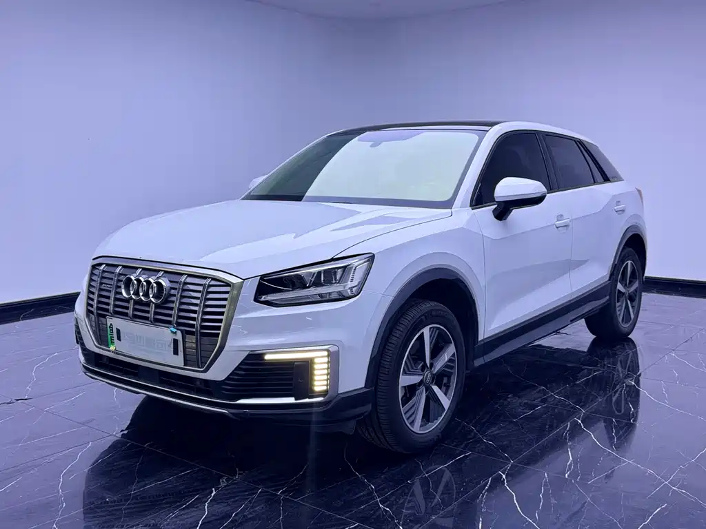 Audi Q2L e-tron