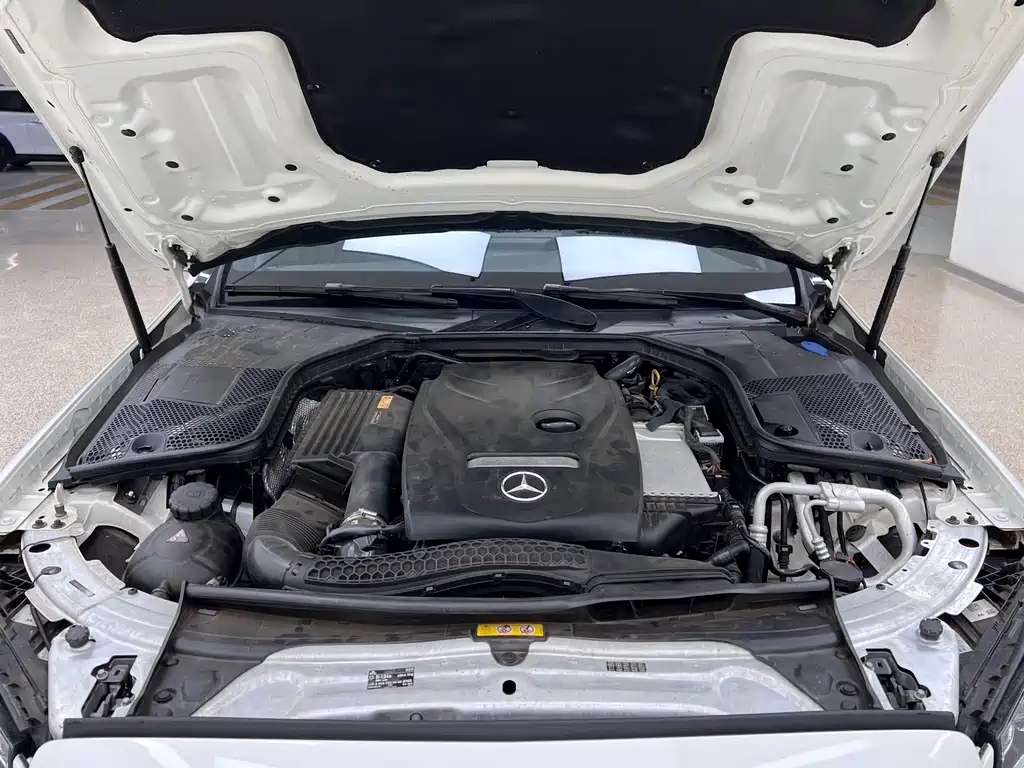 Mercedes-Benz C-Class — миниатюра 16