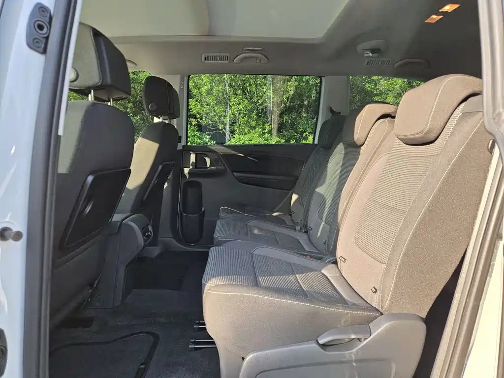 Volkswagen Xia 2016 380TSI 7 мест