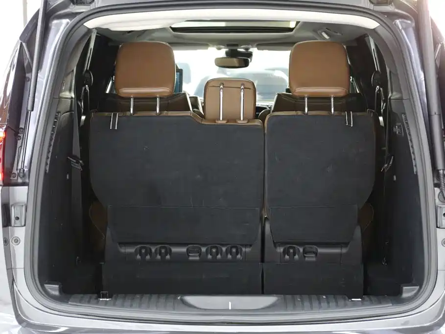 Chrysler Grand Voyager (Import) — миниатюра 24