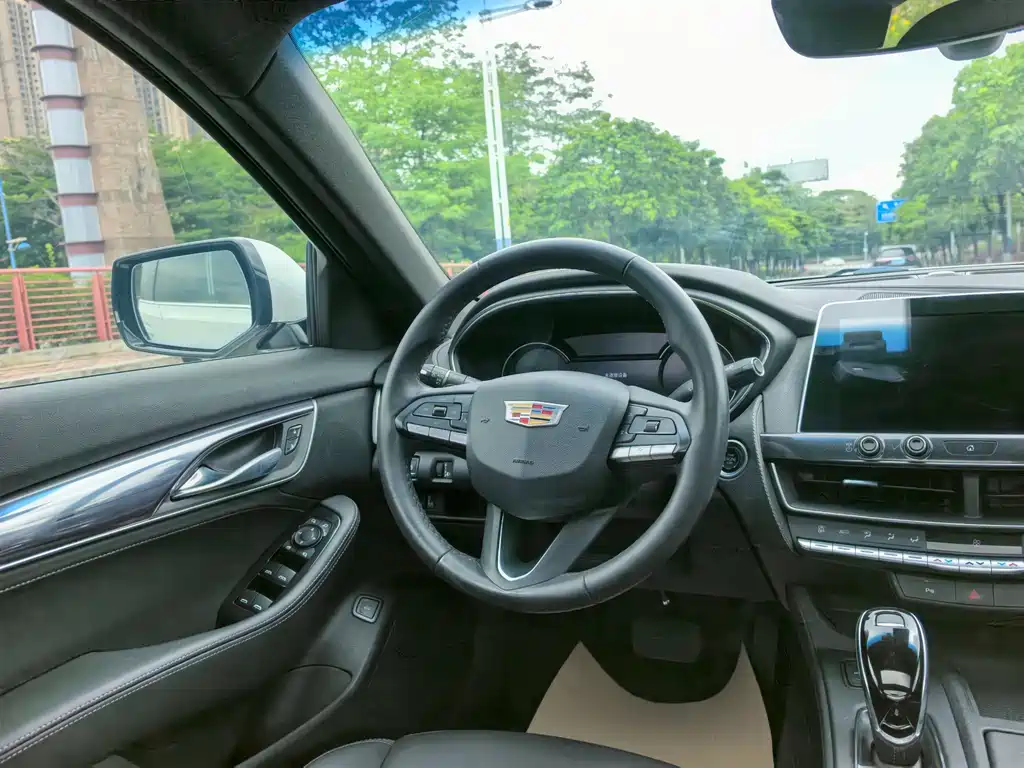 Cadillac CT5 2020 28T Fashion