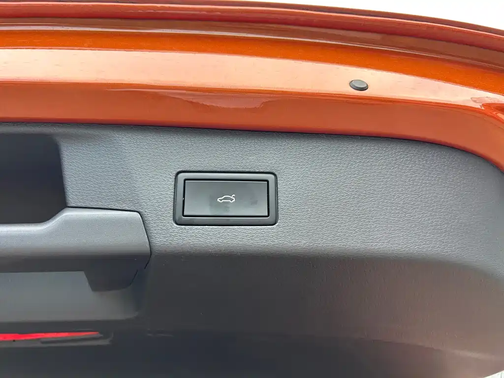 Volkswagen ID.6 Crozz — миниатюра 18