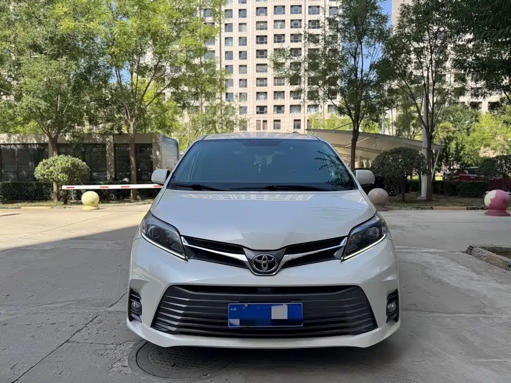 Toyota Sienna 2019