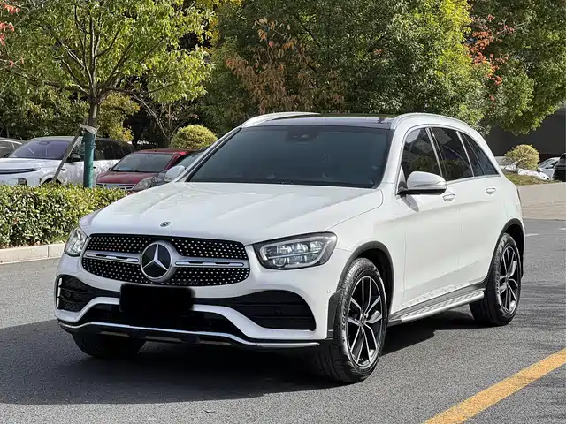MERCEDES-BENZ GLC