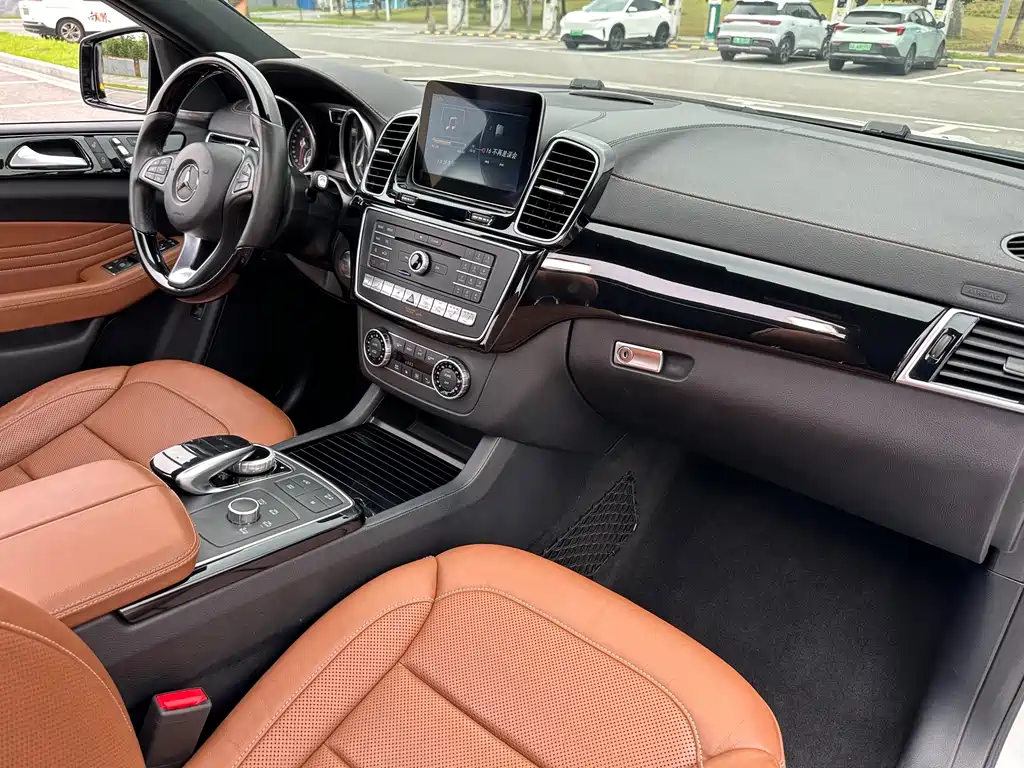 Mercedes-Benz GLE Coupe — миниатюра 12