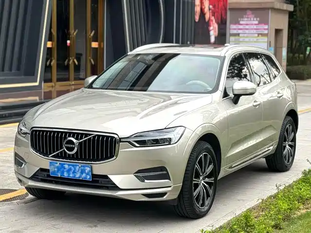 VOLVO XC60 2020