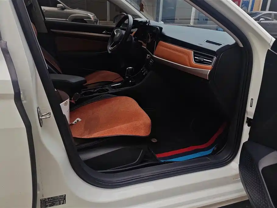 Volkswagen Bora 2024 200TSI DSG