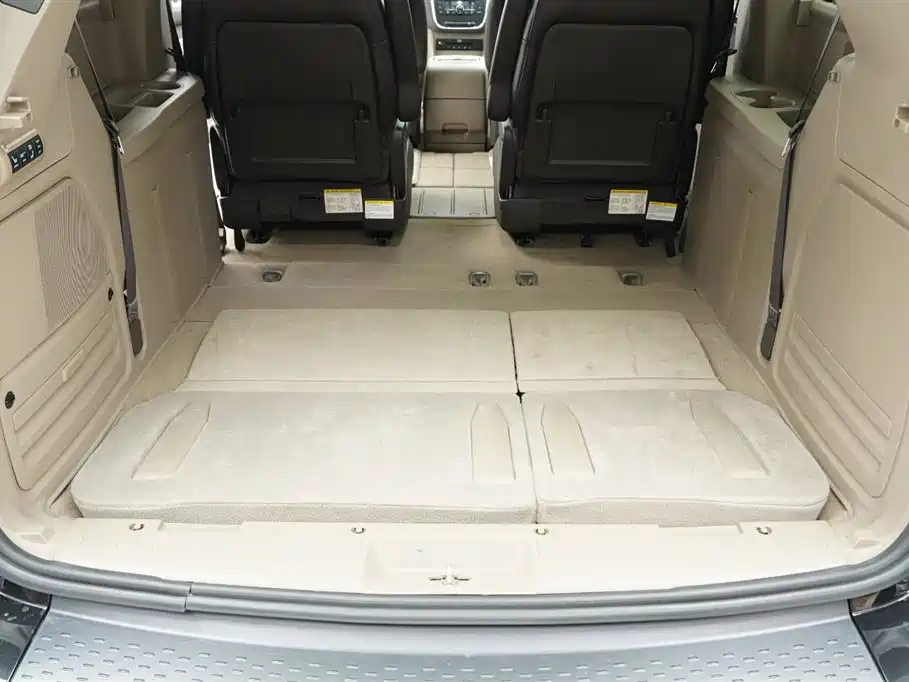 Chrysler Grand Voyager (Import) 3.6L Luxury Edition, фото 24