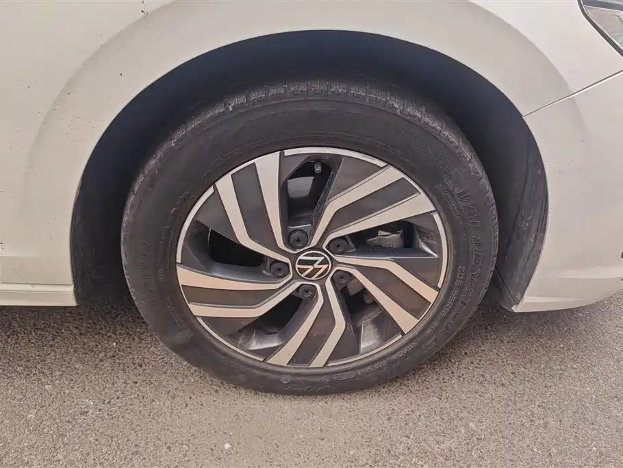 Volkswagen Bora 2024 200TSI DSG