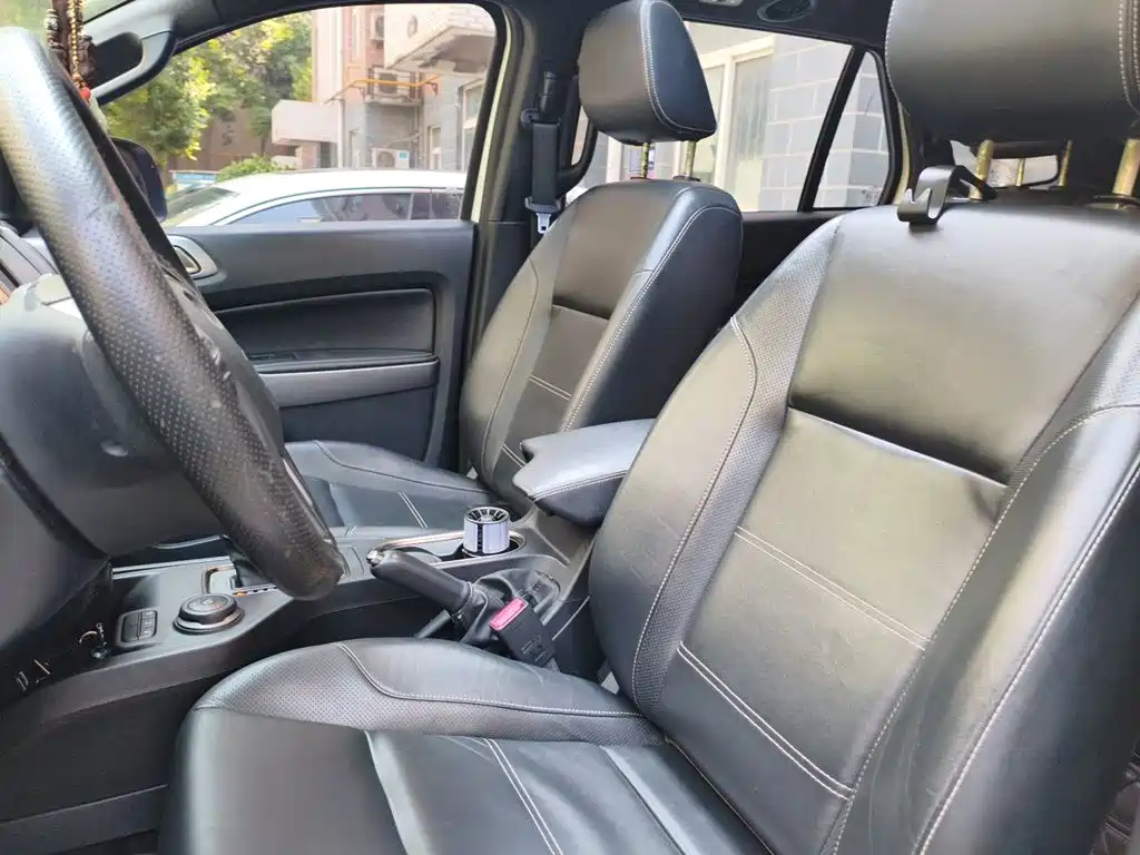 Ford Everest — миниатюра 11