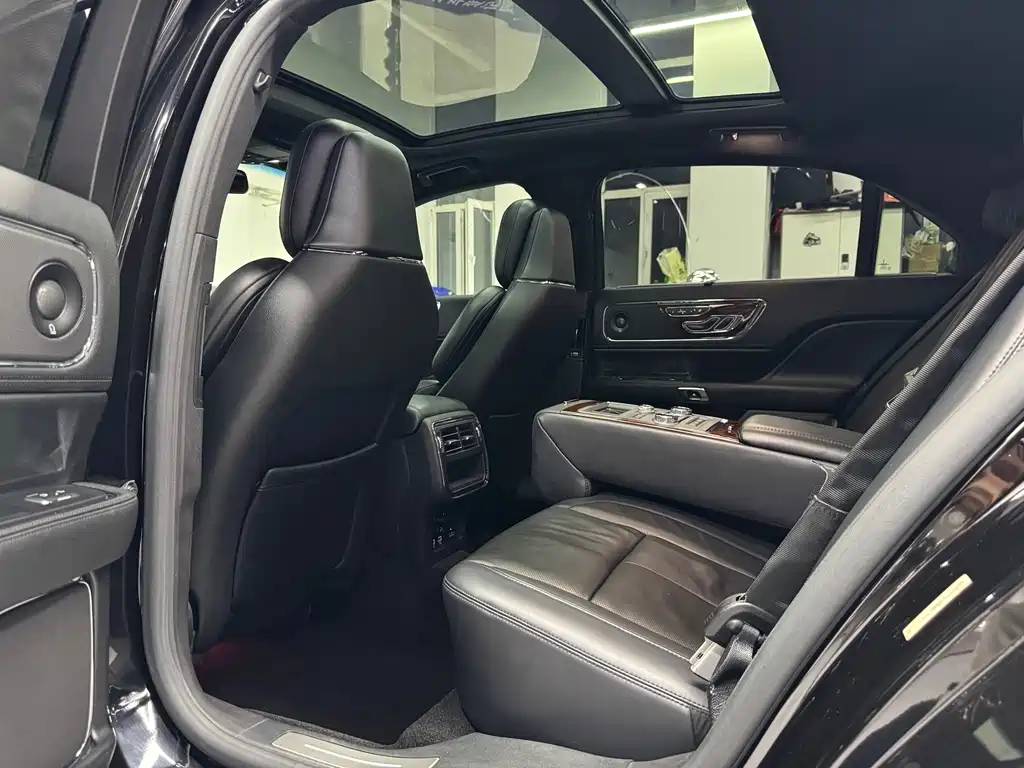 Lincoln Continental — миниатюра 14